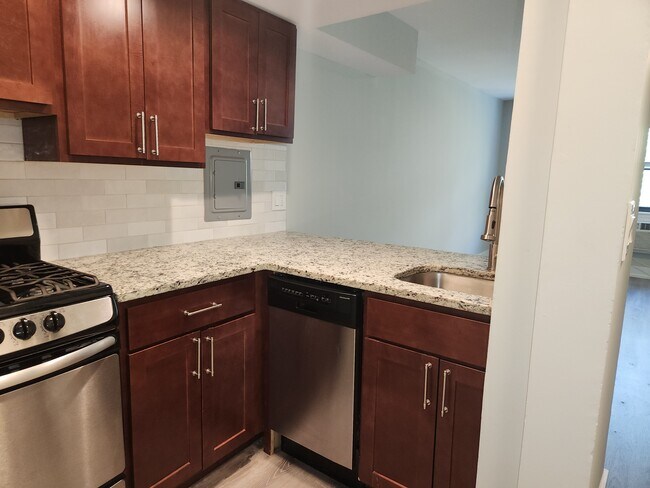 Photo - 454 W Barry Ave Unit 4