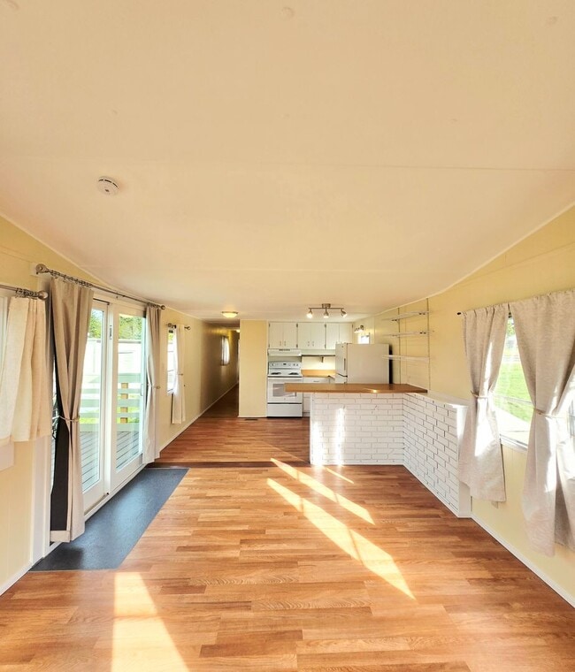 Photo - 2 Bed, 1 Bath - Move-In Ready in Cape George with Water Glimpses For Rent!