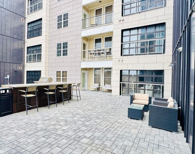 Photo - 800 New Hampshire St Unidad 212