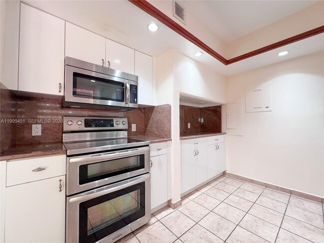 Photo - 1890 Brickell Ave