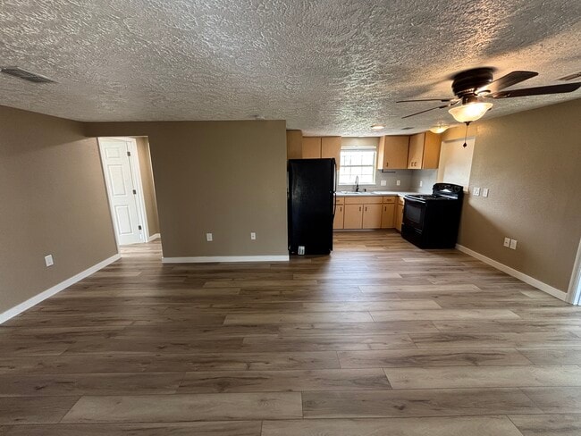 Building Photo - 1225 W Pierce St Unit B