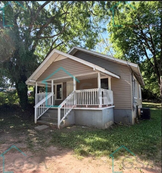 Building Photo - 2 bedroom 1 bathroom House AVAILABLE NOW
