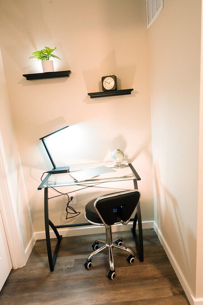 Demorest Townhomes For Rent in Grove City, OH