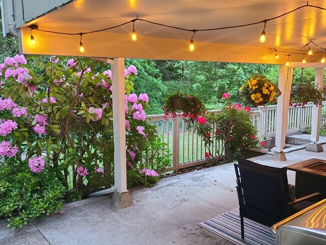 patio - 1226 Bayview Ave Unit Daylight