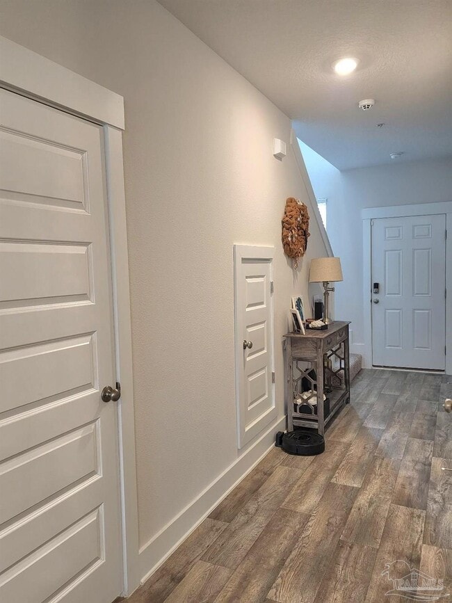 Photo - 8932 Brigade Trail