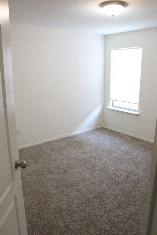 3/2.5 in Del Valle Rental For Rent in Del Valle, TX