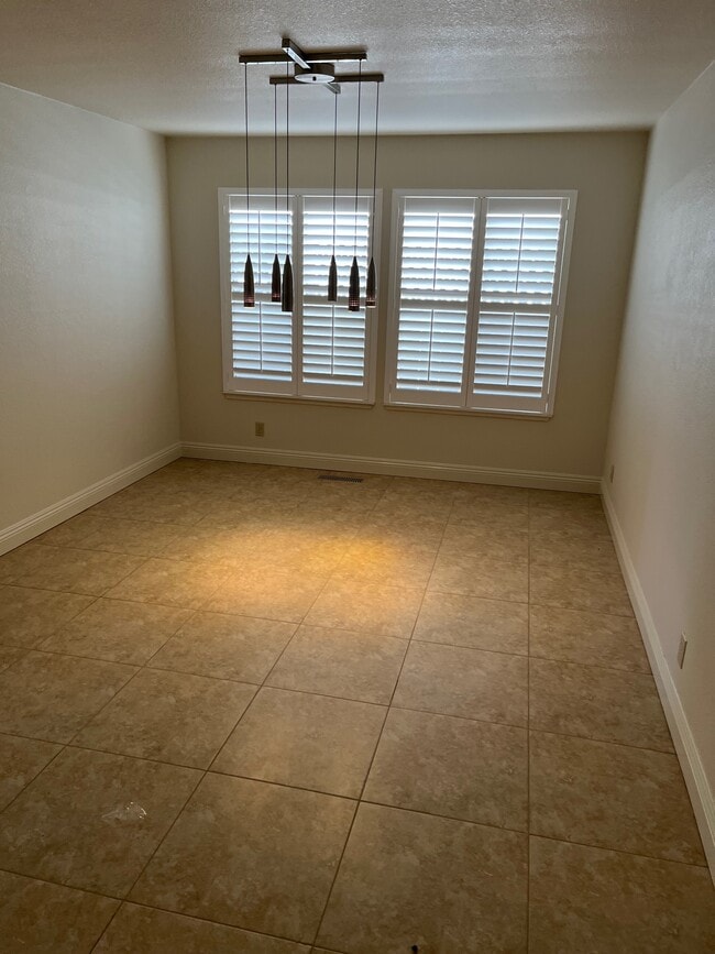 Photo - 9240 Foxwood Dr