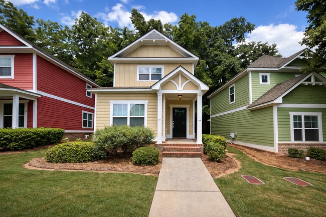 Building Photo - PRE-LEASING FOR AUGUST 6TH, 2026!