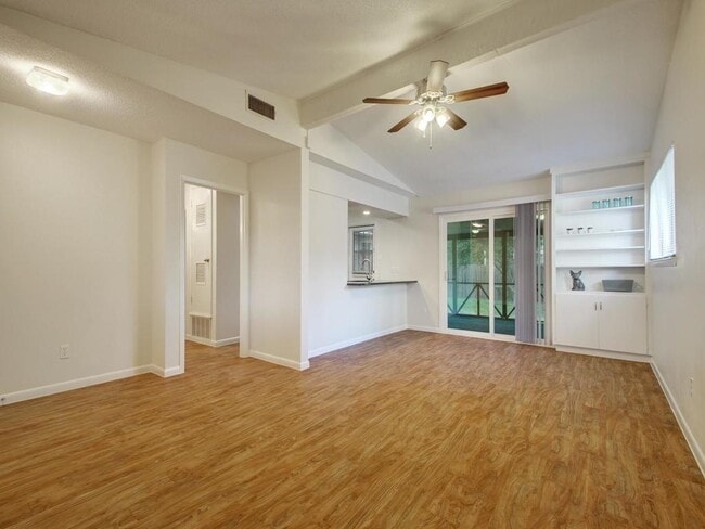 Photo - 8516 Hathaway Dr