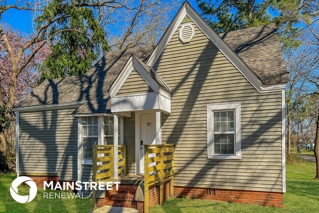 Photo - 125 Inglenook Dr House