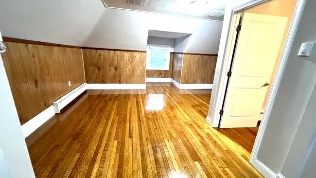 Photo - 131 Josephine Ave Unit 3