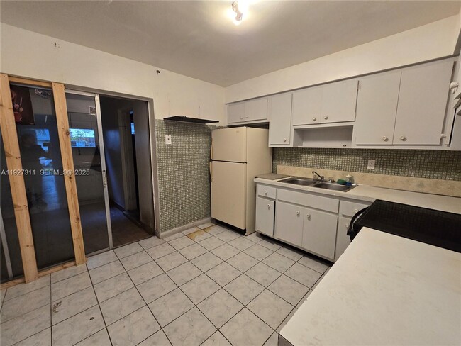 Photo - 4211 NW 39th Ave