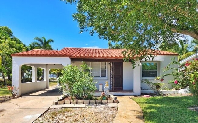 Photo - 617 NE 8th Ave