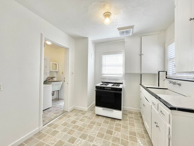 Photo - 2788-2790 &amp; 2792 4th Avenue Unit 2788