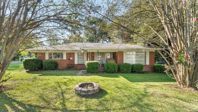 Photo - 308 SW Johnson St