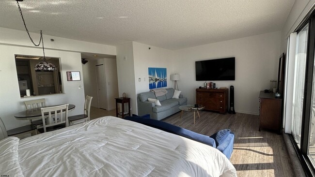 Photo - 3101 Boardwalk Unit 1707-2