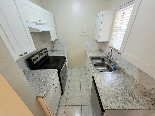 Photo - 4870 NE 16th Ave