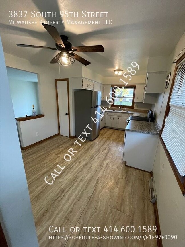 Photo - 3837 S 95th St