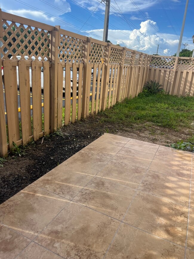 Photo - 4594 NW 79th Ave Unidad 1D