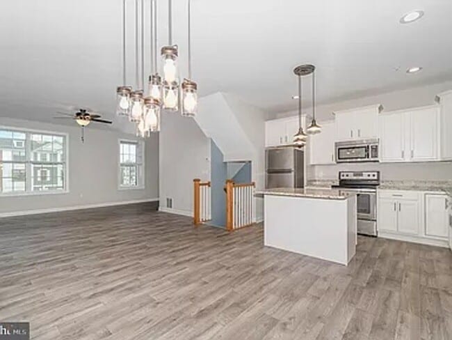 Photo - 502 Charles Ave