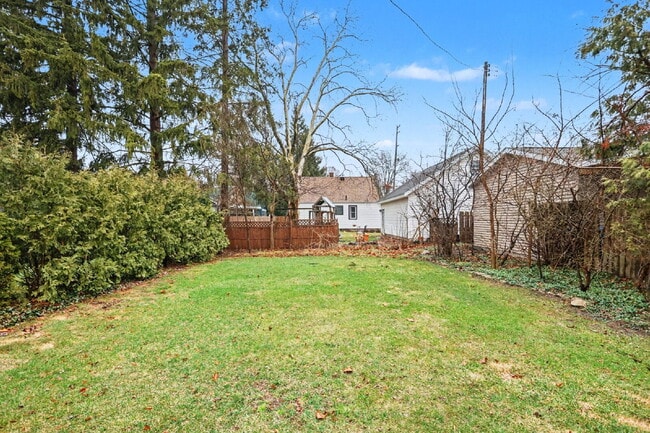 Photo - 1 Bedroom Rental Duplex in Midland- $1000/month