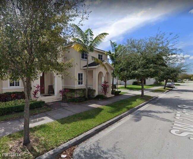 14152 SW 276th St