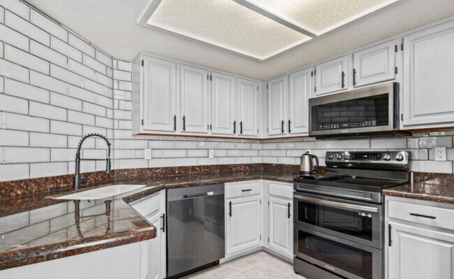 Photo - Beautiful Scottsdale Condo with Pool Views!