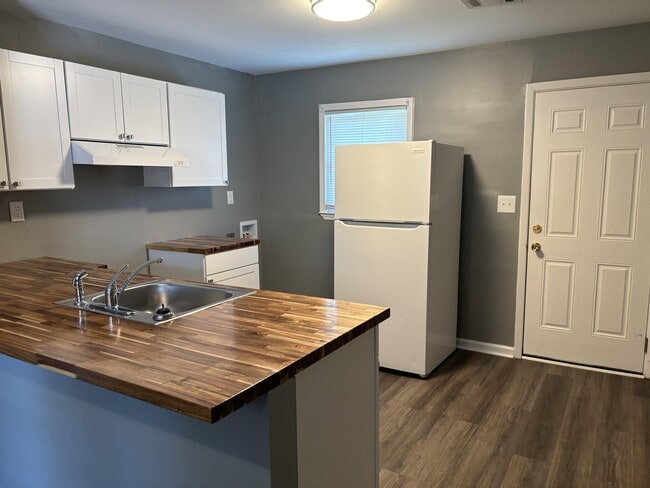 Photo - 406 N Houston Rd