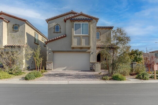 Photo - Stylish 3-Bed Home with Loft & EV Charger in Skye Canyon