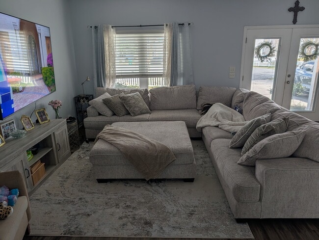 Photo - 2601 Laurel Dr