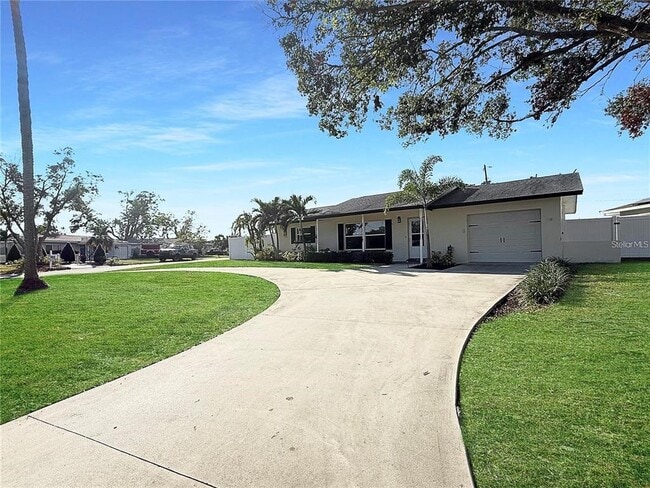 Photo - 8802 109th Ln N