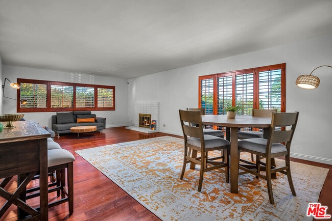 Building Photo - 2925 Dona Susana Dr