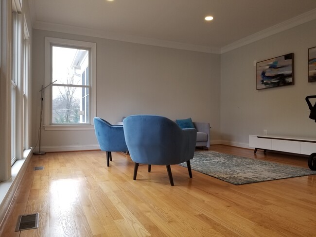 Photo - 6438 Columbia Pike Unit 6438