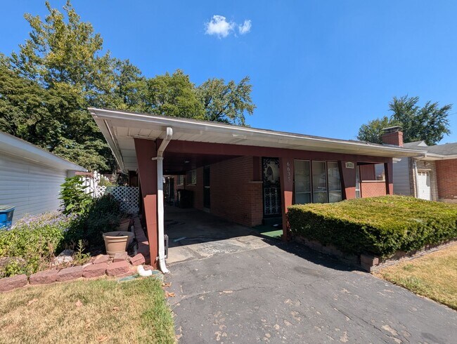 Photo - Kenwood Charmer - Section 8 Friendly