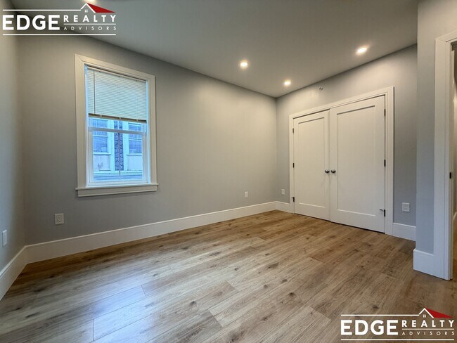 Photo - 124 Kenrick St Unit 7