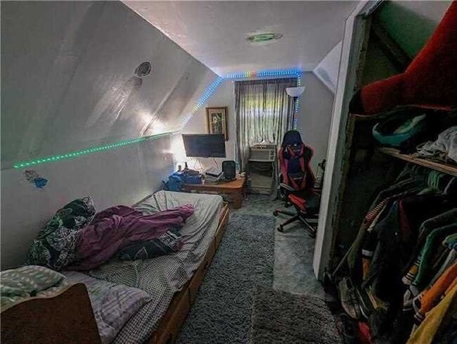 Photo - 549 W Wayne St