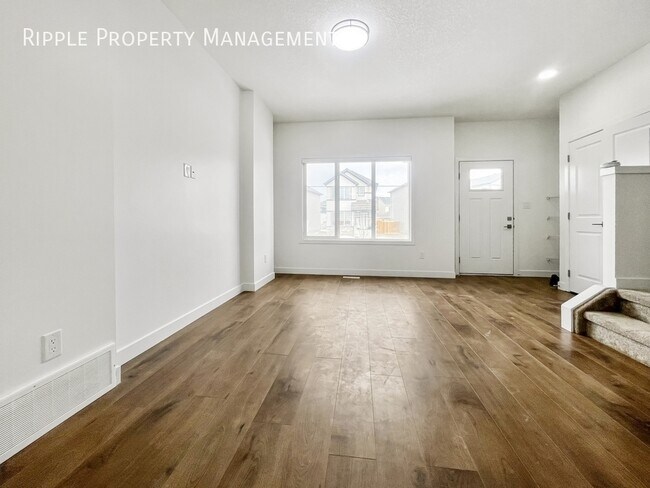 Photo - AMAZING 3 BEDS, 2.5 BATHS UPPER/MAIN FLOOR UNIT | NO PETS ALLOWED