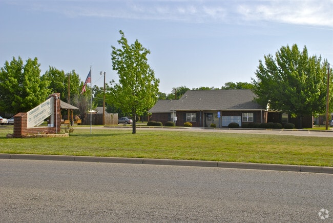 Photo - Granbury Meadows Apartments