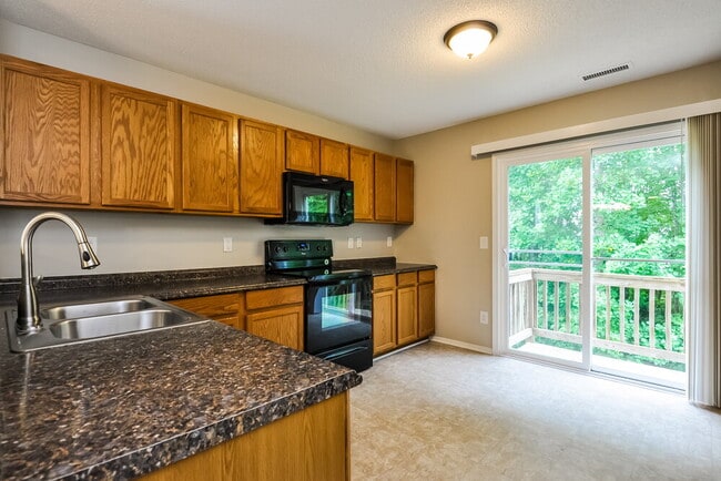2236 Ballston Pl