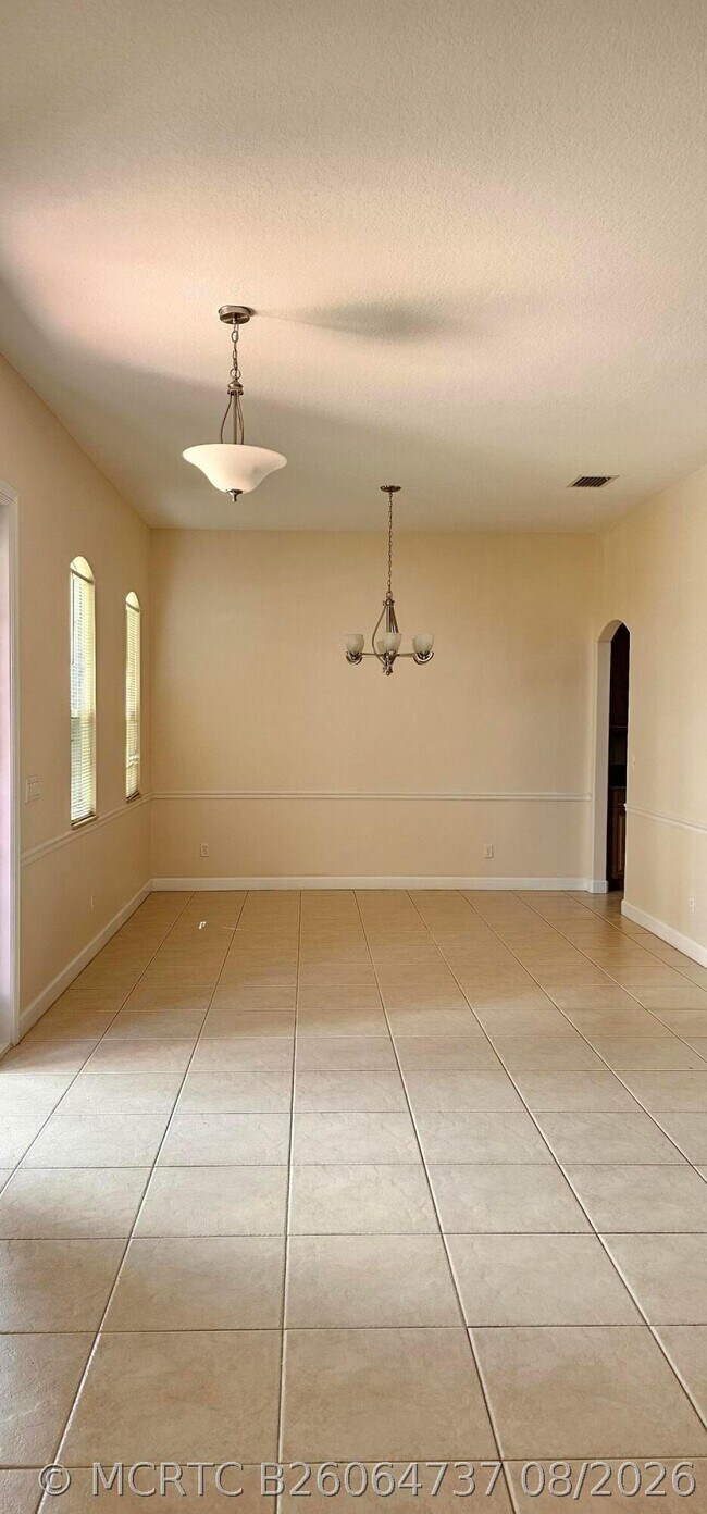 Photo - 2024 SW Driftwood St