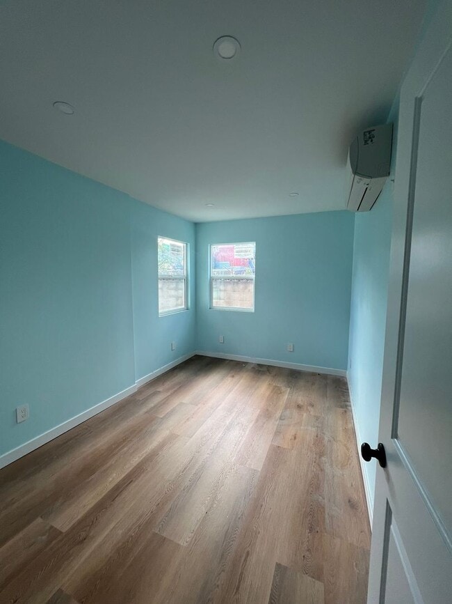 1688 E Plymouth St Unit 1690 E Plymouth St, Unit A