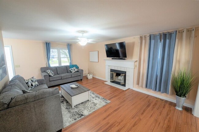 Photo - 3115 Wild Cherry Ridge W Unidad ID1308966P