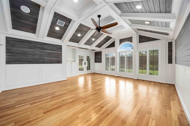 Building Photo - 4031 Fernwood Dr