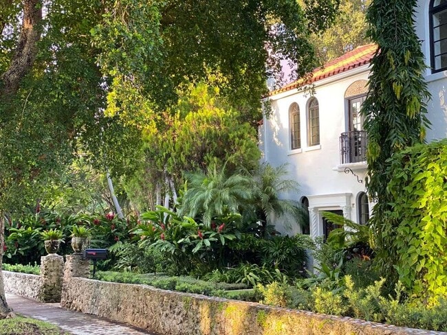 Photo - 2839 SW 25th Ter