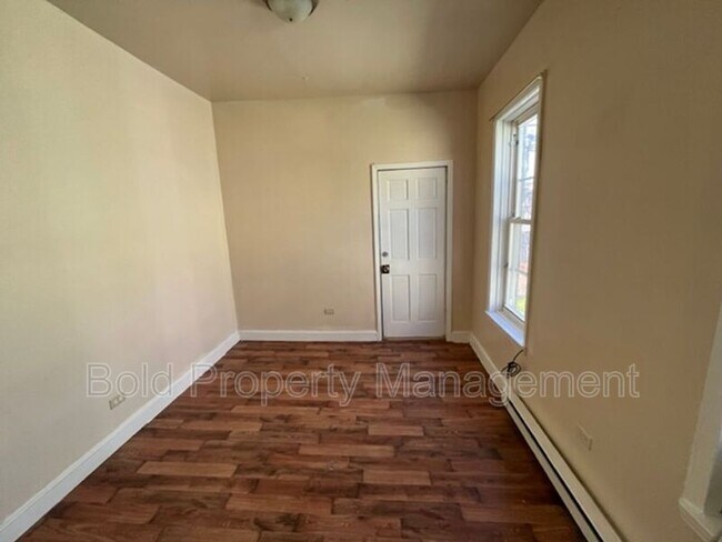 Photo - 353 W Greenwich St Unit C