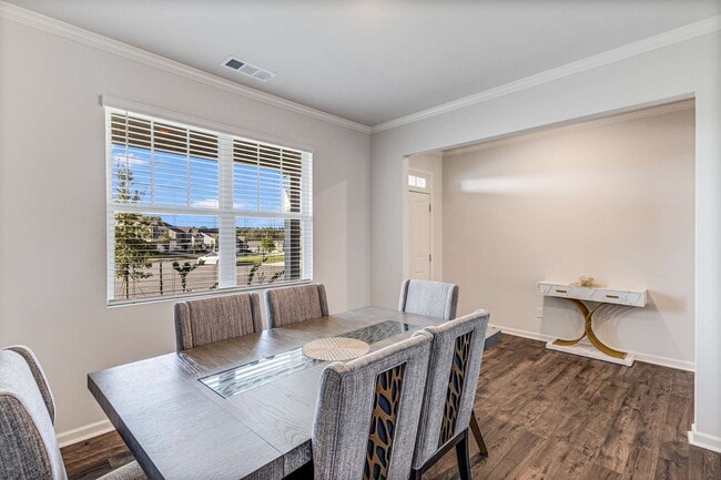 Photo - Like New - First Class Amenities