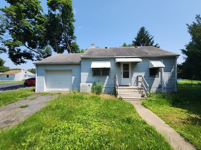 Photo - 739 1/2-739-732 Blanchard Ave Apartment Unit 739