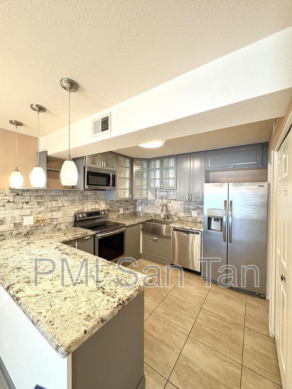 Photo - 2127 E 10th St Unit 1