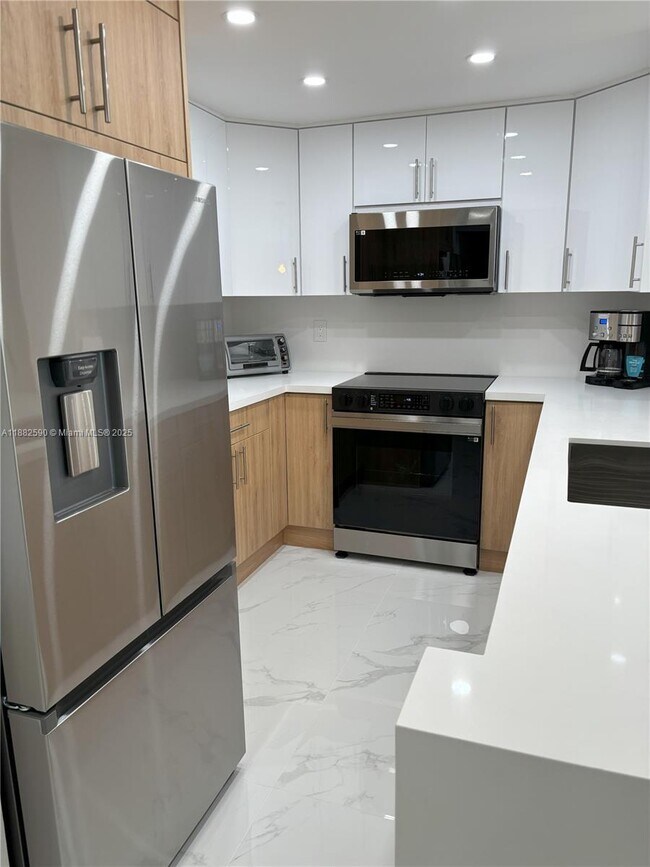 Photo - 5701 Collins Ave Unit 1203