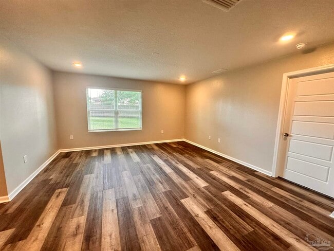 Photo - 2348 Kirkwood Dr